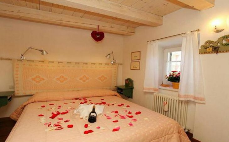 Chalet Antico, Livigno, Double Bedroom